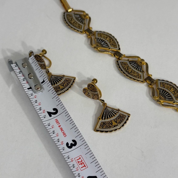 Vintage 1960s Spain Damascene Fan Link Bracelet and Screwback Earrings Set - Picture 12 of 12